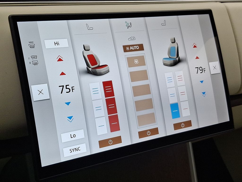 Thumbnail: 2026 Land Rover Range Rover - 14