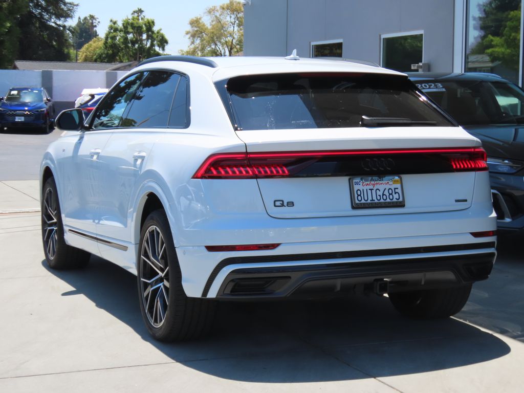 Thumbnail: 2021 Audi Q8 - 3