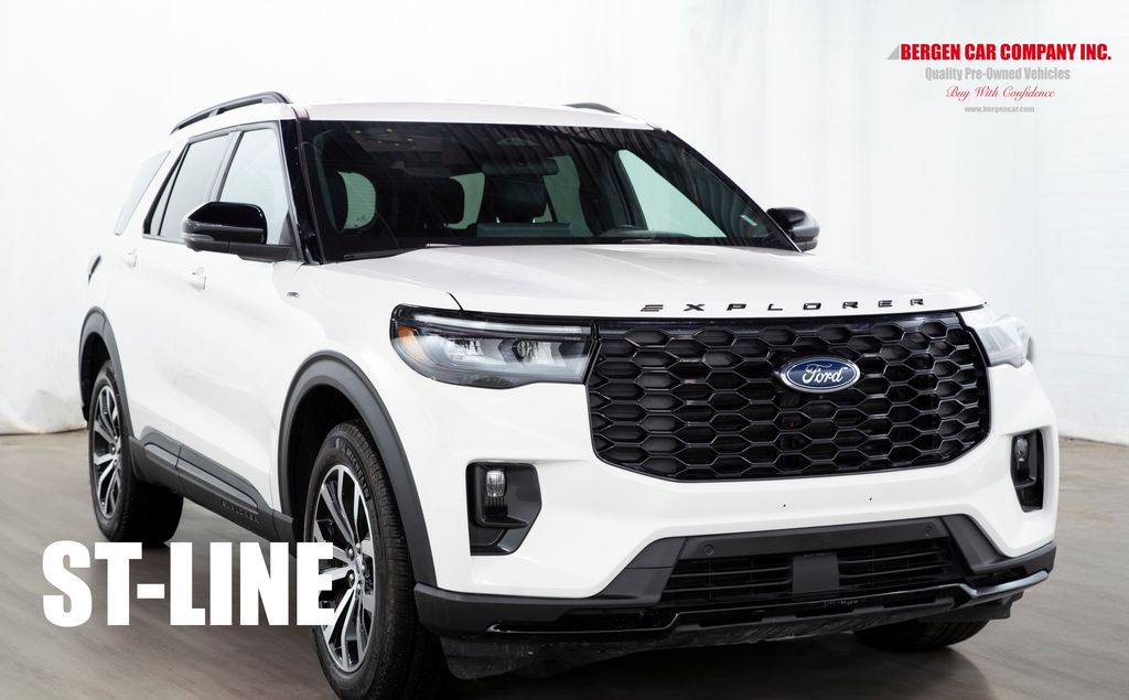 2025 Ford Explorer ST-Line AWD
