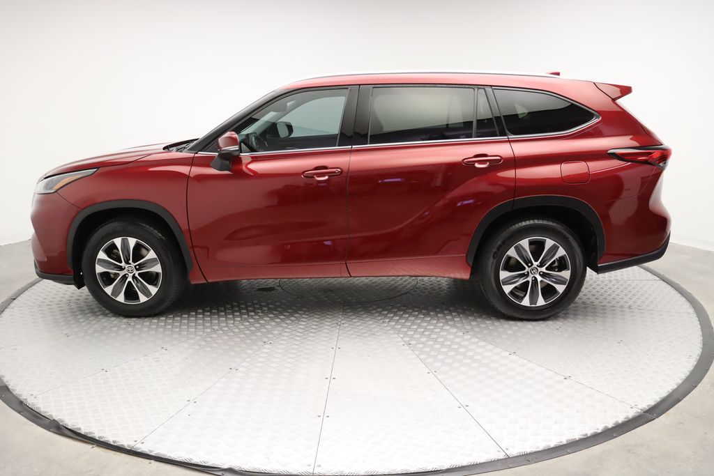 2021 Toyota Highlander XLE 12