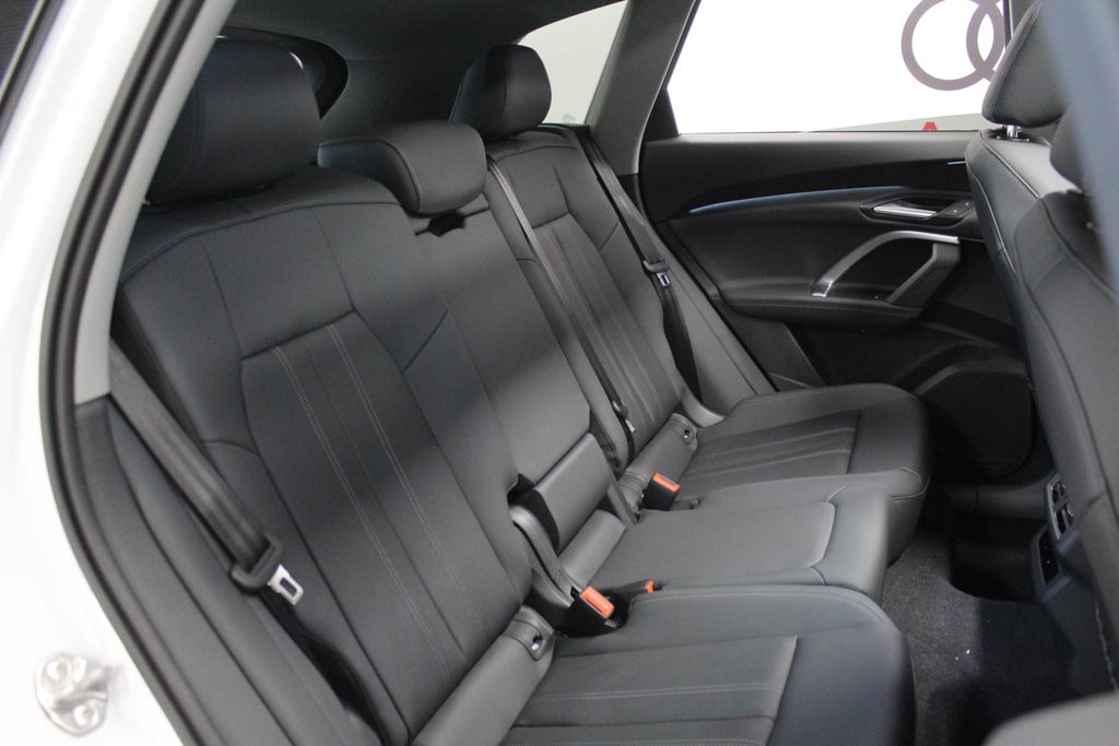 Thumbnail: 2026 Audi Q5 - 30