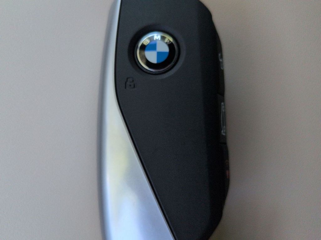New 2026 White BMW 30 xDrive image 30