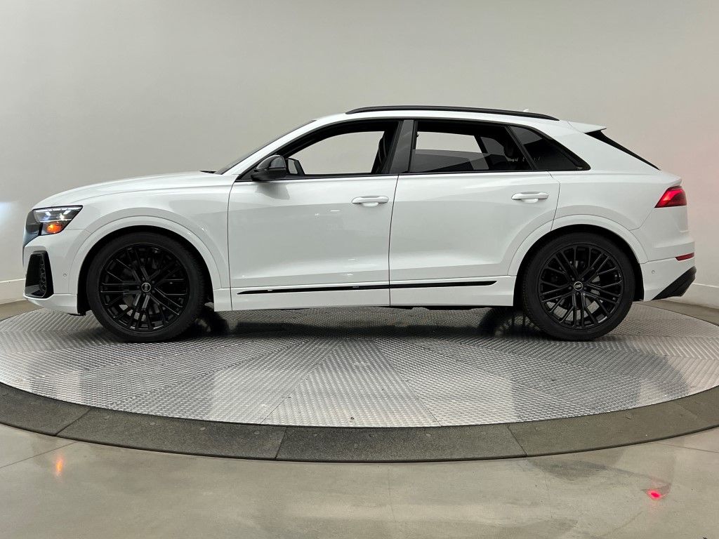 Thumbnail: 2026 Audi SQ8 - 3
