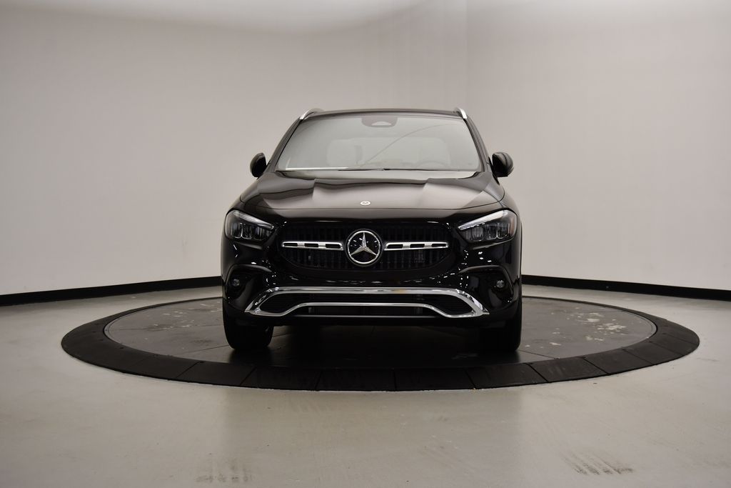 2025 Mercedes-Benz GLA 250 4MATIC 8