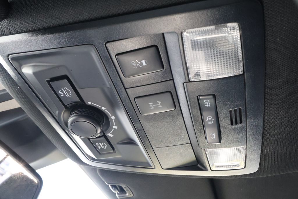 Thumbnail: 2019 Toyota Tacoma - 27