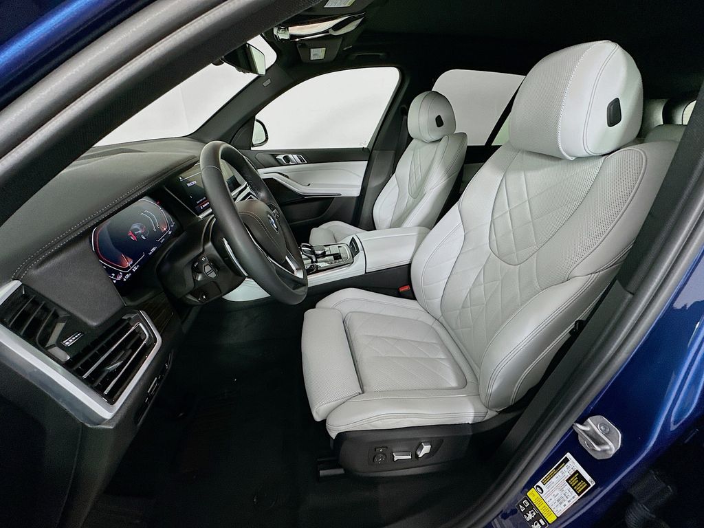Thumbnail: 2023 BMW X5 - 21