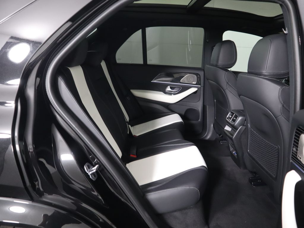 Thumbnail: 2026 Mercedes-Benz GLE - 24