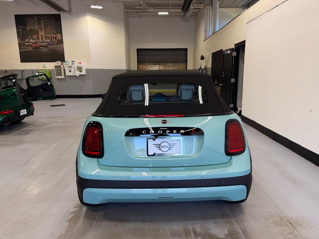 Thumbnail: 2026 MINI Cooper - 4