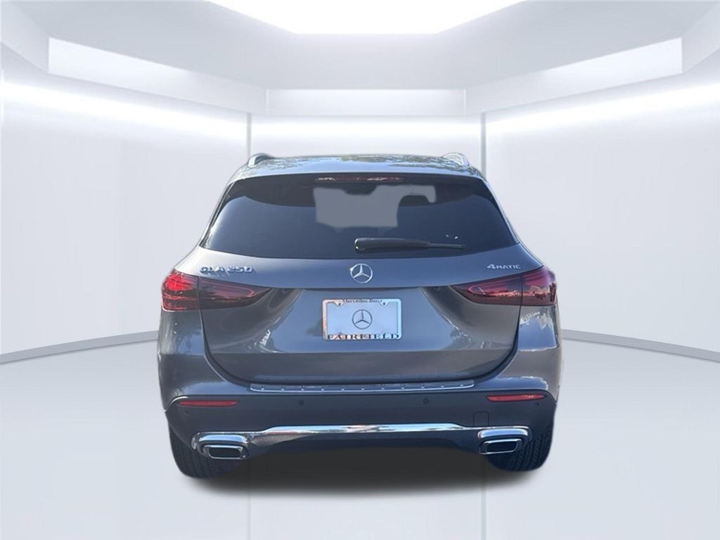 Thumbnail: 2026 Mercedes-Benz GLA - 4