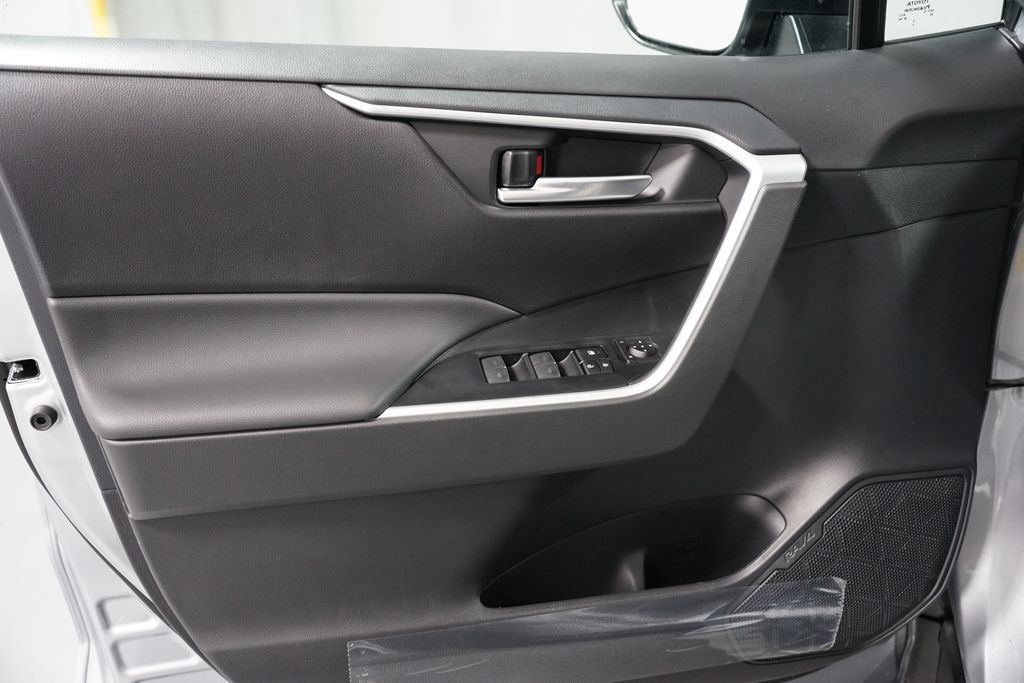 Thumbnail: 2025 Toyota RAV4 - 30