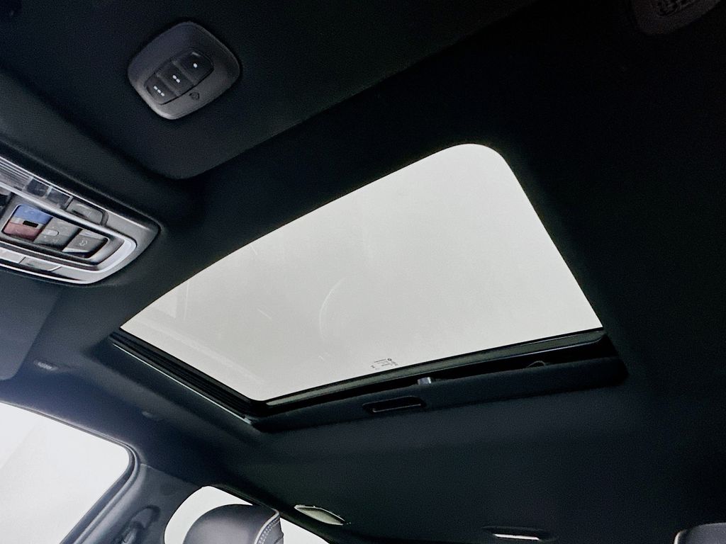 Used 2024 White Ram Limited image 21