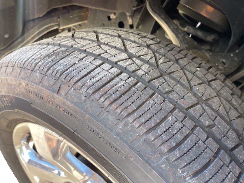 Used 2018 Red Ford Lariat image 25