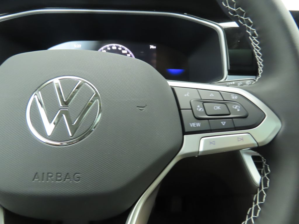 Thumbnail: 2025 Volkswagen Taos - 13