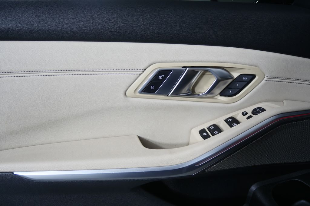 Thumbnail: 2022 BMW 3 Series - 8