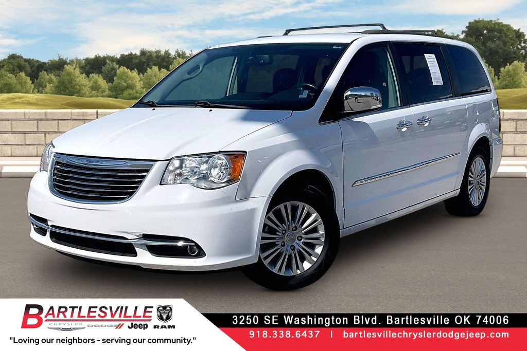 2015 Chrysler Town & Country Touring-L FWD