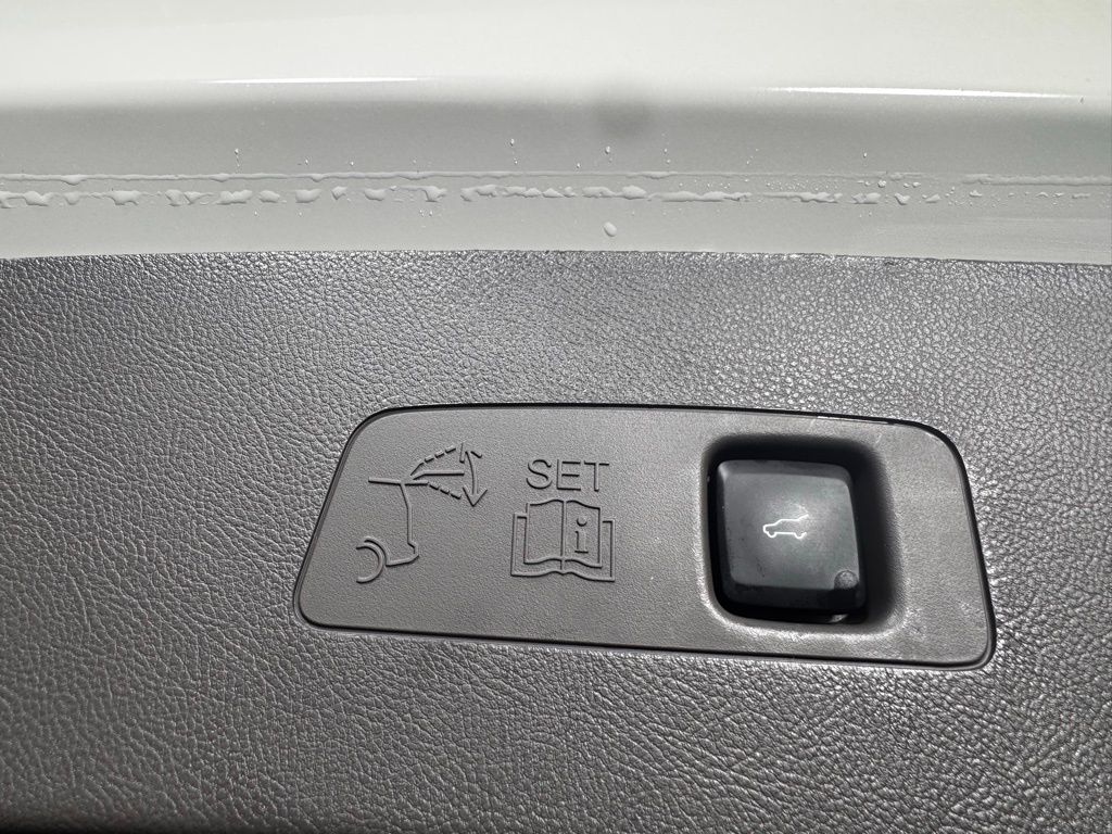 Certified Used 2024 White Lincoln Premiere image 22