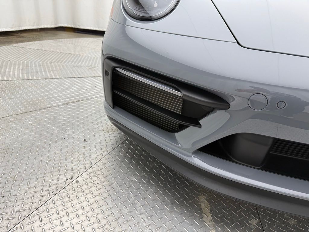 Thumbnail: 2023 Porsche 911 - 25