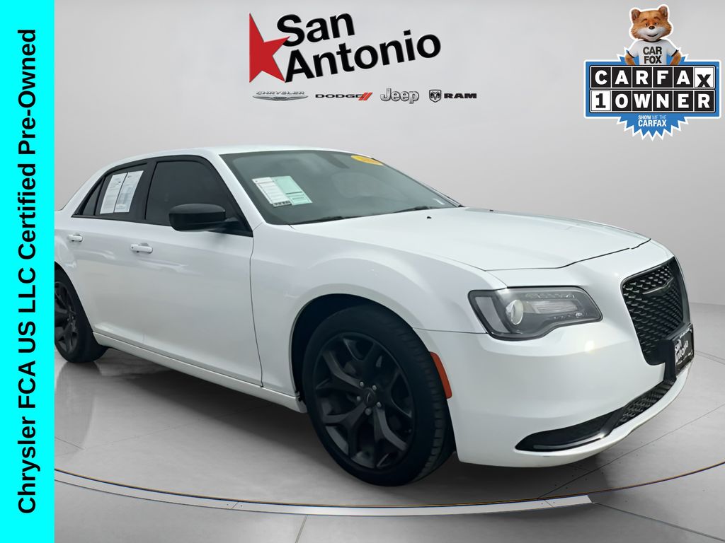 Bright White Clearcoat 2023 Chrysler 300 Sedan Rear-Wheel Drive 8-Speed Automatic