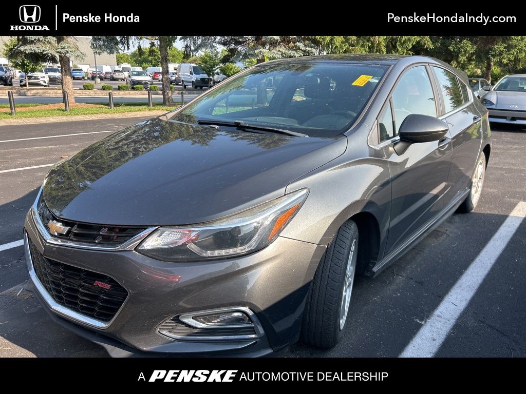 2017 Chevrolet Cruze LT Hero Image