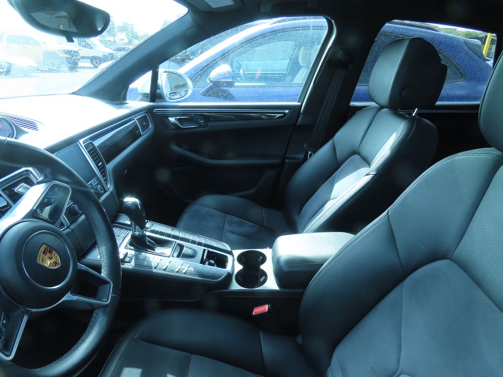 Thumbnail: 2018 Porsche Macan - 5