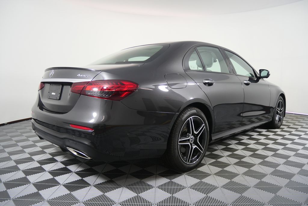 Thumbnail: 2023 Mercedes-Benz E-Class - 3