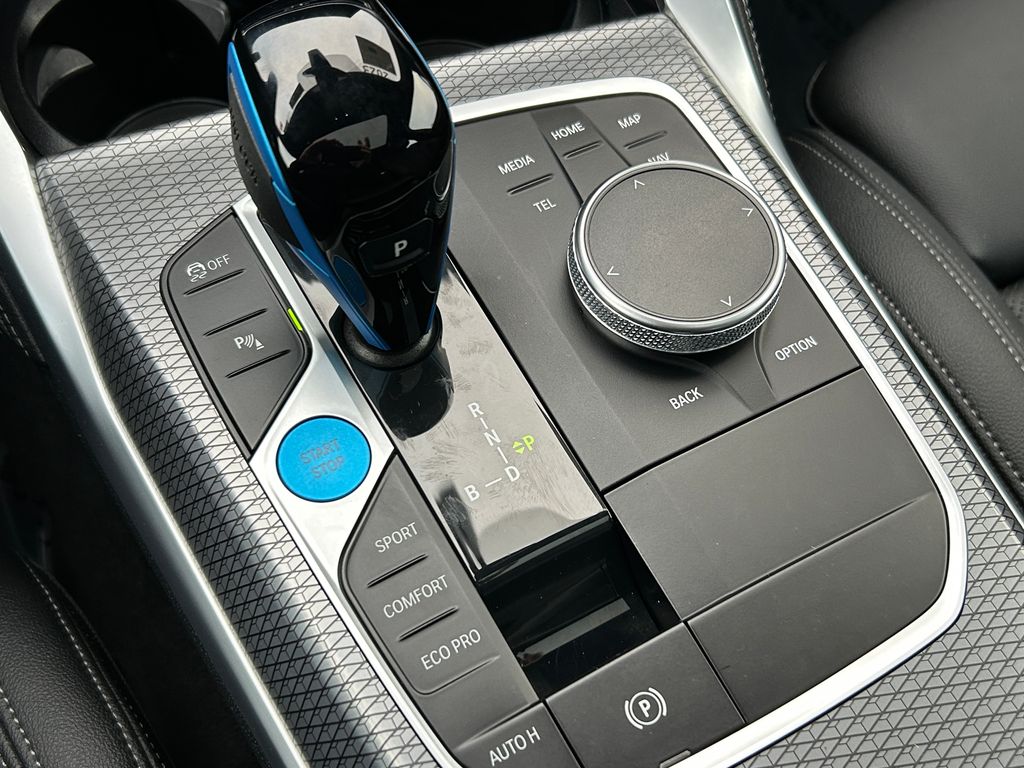 Thumbnail: 2023 BMW i4 - 28