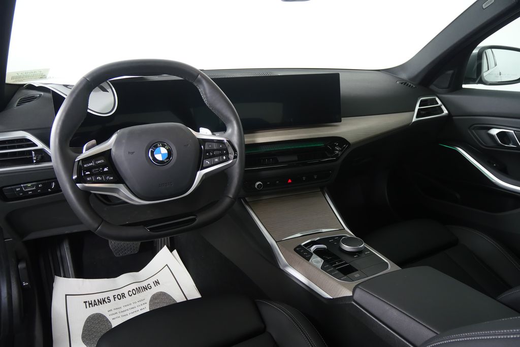 Thumbnail: 2025 BMW 3 Series - 18