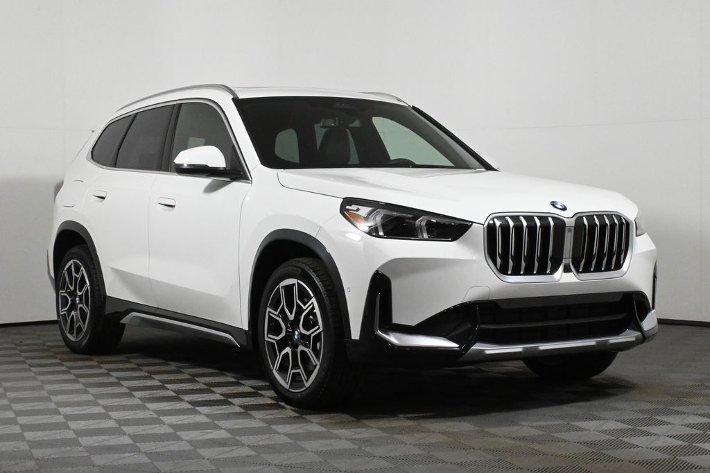 2025 BMW X1 xDrive28i 9