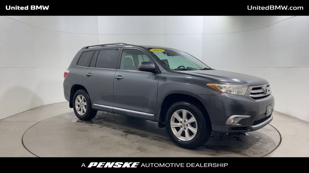 Thumbnail: 2011 Toyota Highlander - 2