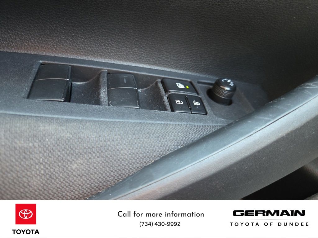 2023 Toyota Corolla LE photo 42