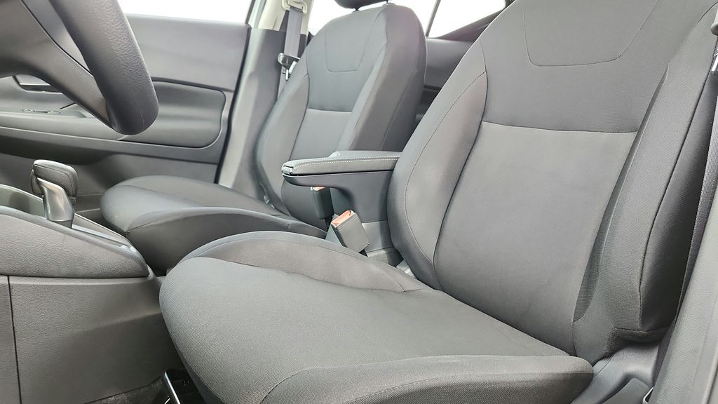 2025 Nissan Kicks Play