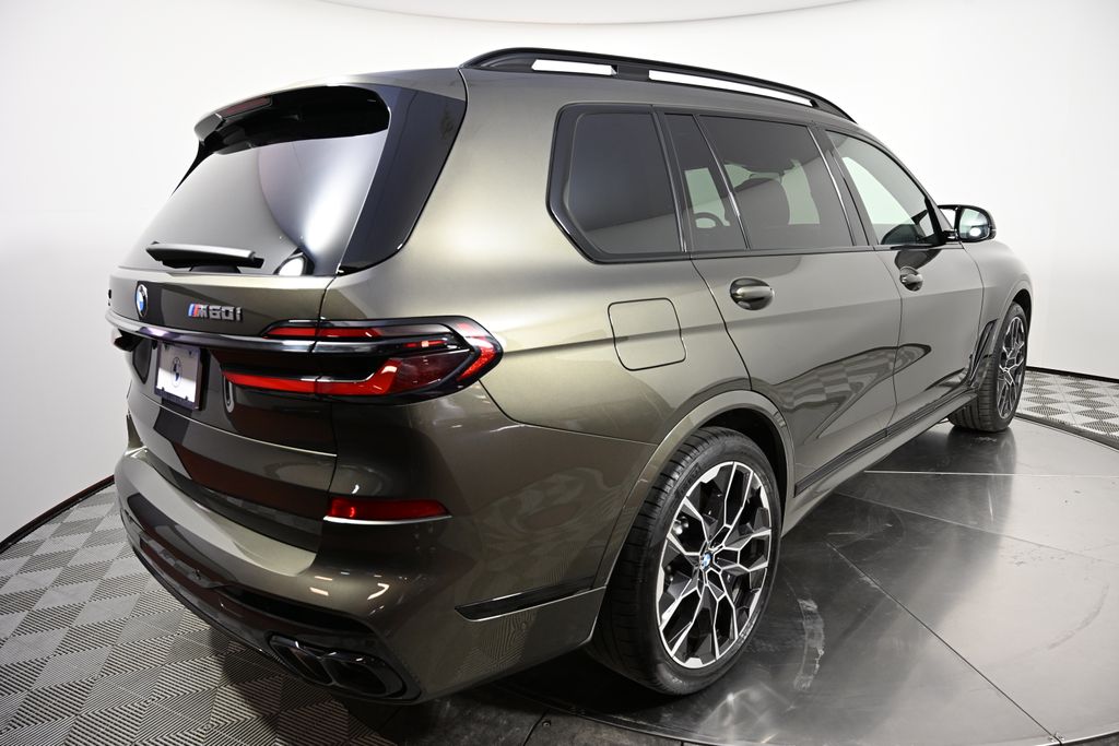 2025 BMW X7 M60i 5