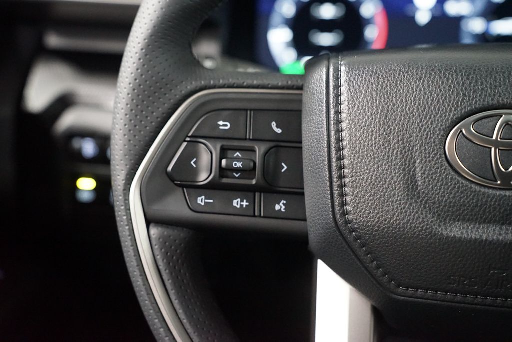 Thumbnail: 2025 Toyota 4Runner - 15