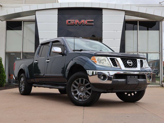 Gray (Graphite Blue) 2013 Nissan Frontier SL Crew Cab 4WD Pickup Truck Four-Wheel Drive 5-Speed Automatic Overdrive