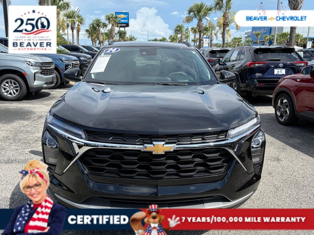 Used 2025 Chevrolet Trax SUV