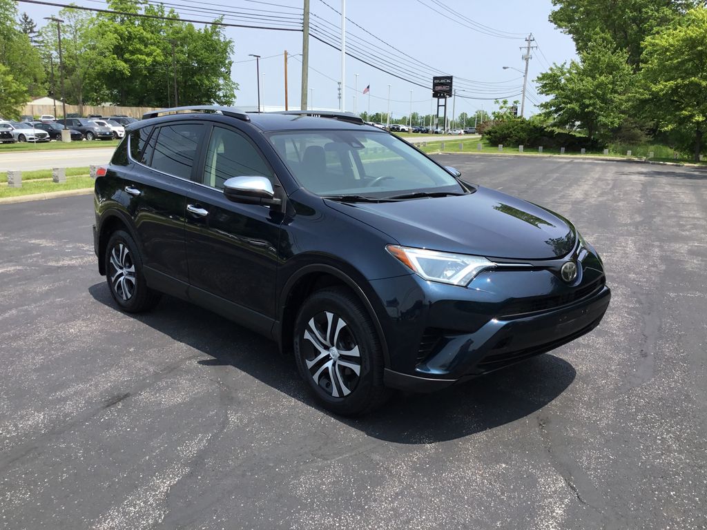 2018 Toyota RAV4 LE 7