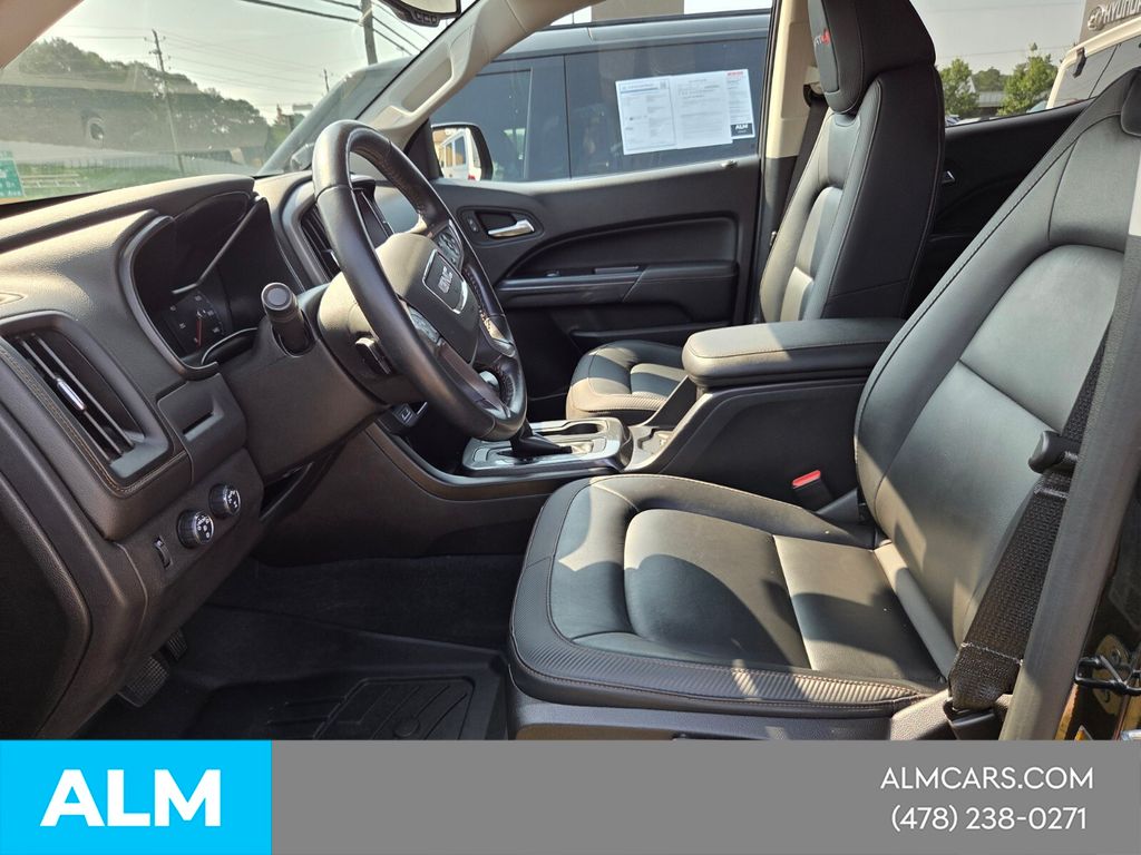 Used 2021 Black GMC AT4 w/Leather image 3