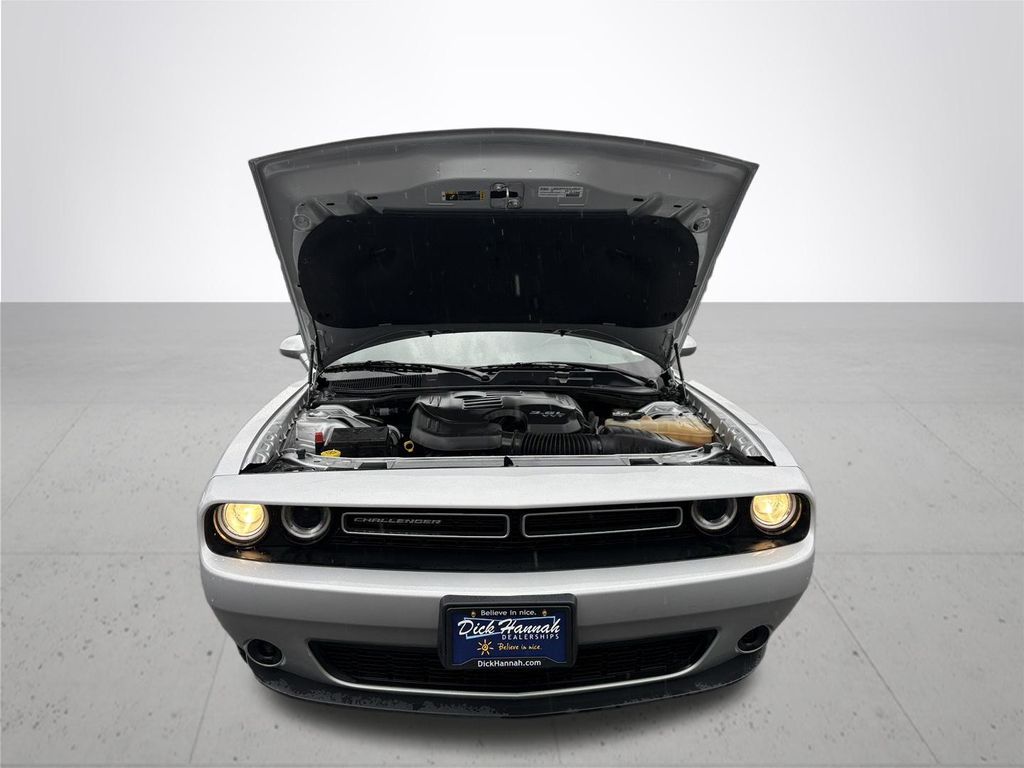 2021 Dodge Challenger SXT