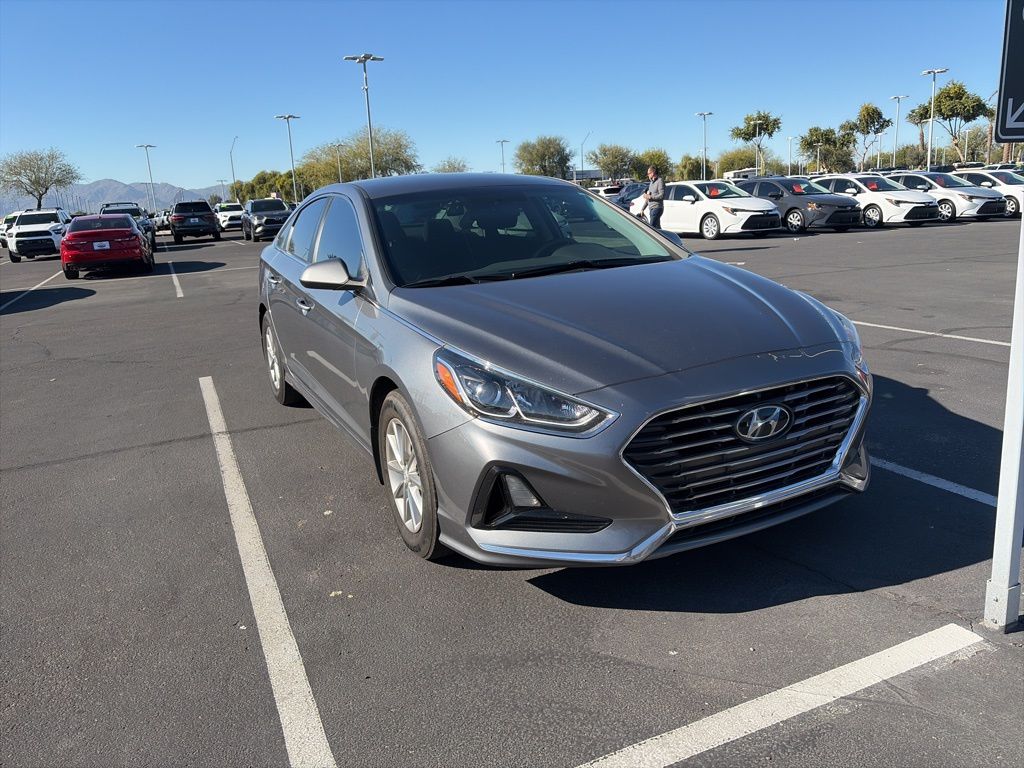 Thumbnail: 2019 Hyundai Sonata - 3