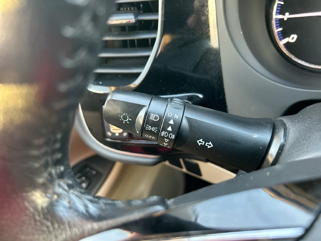Thumbnail: 2016 Mitsubishi Outlander - 18
