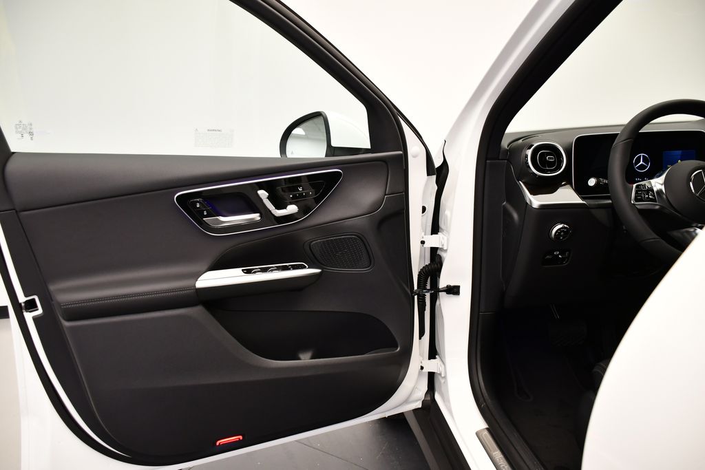 Thumbnail: 2026 Mercedes-Benz GLC - 31