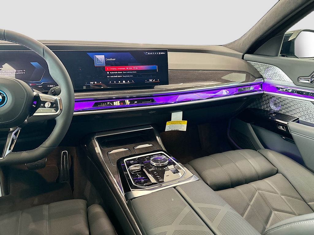 New 2026 Black BMW M70 image 22