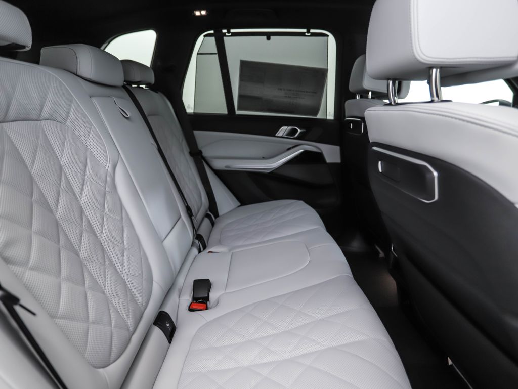 Thumbnail: 2026 BMW X5 - 27