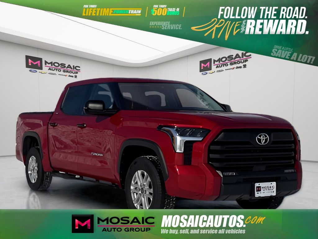 2022 Toyota Tundra SR5 CrewMax Cab 4WD