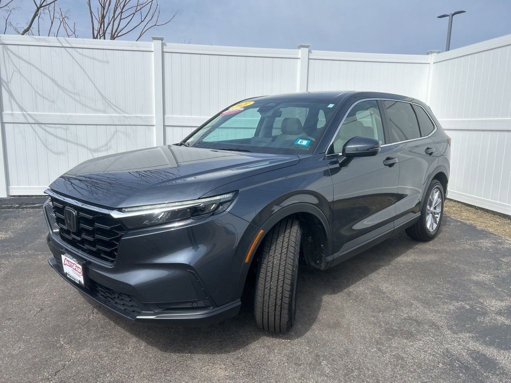 View vehicle photo 3