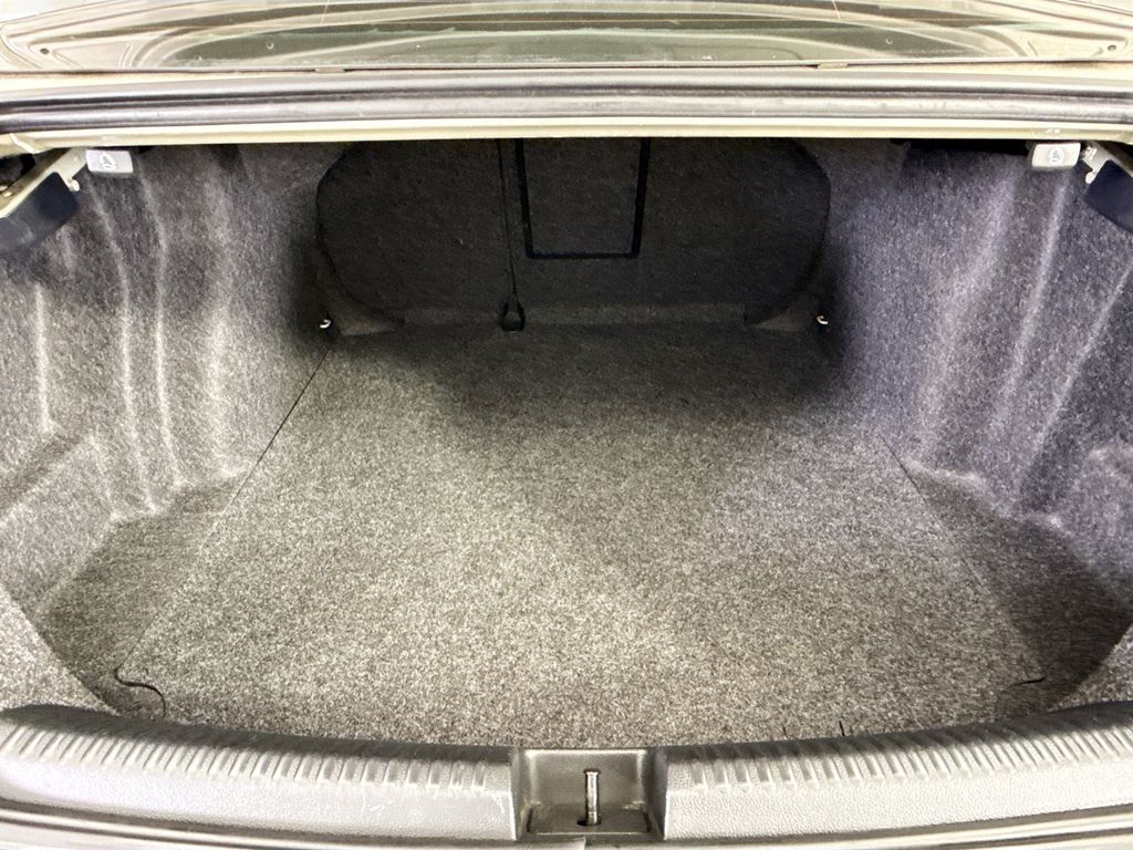 Thumbnail: 2014 Volkswagen Jetta - 23