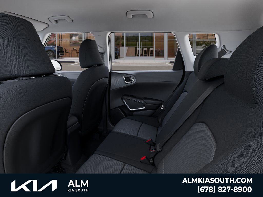 2025 Kia Soul LX photo 18