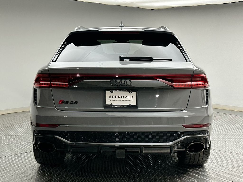Thumbnail: 2023 Audi RS Q8 - 12