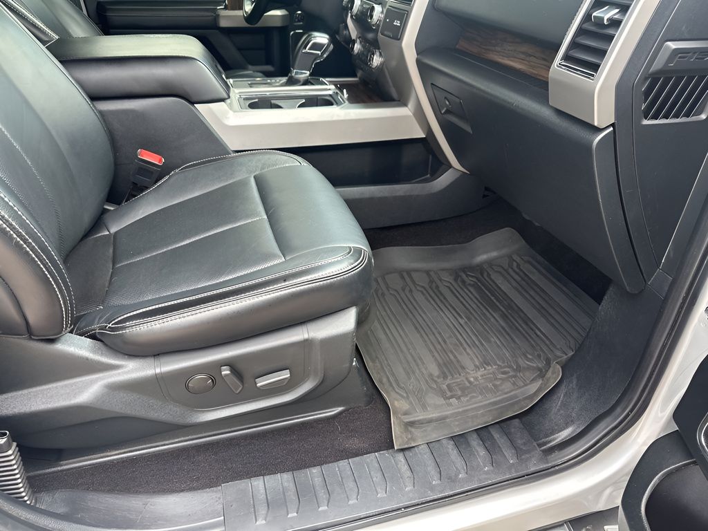 Used Car 2019 Ford F-150  Lariat For Sale Under $25,000 In Austin, Texas