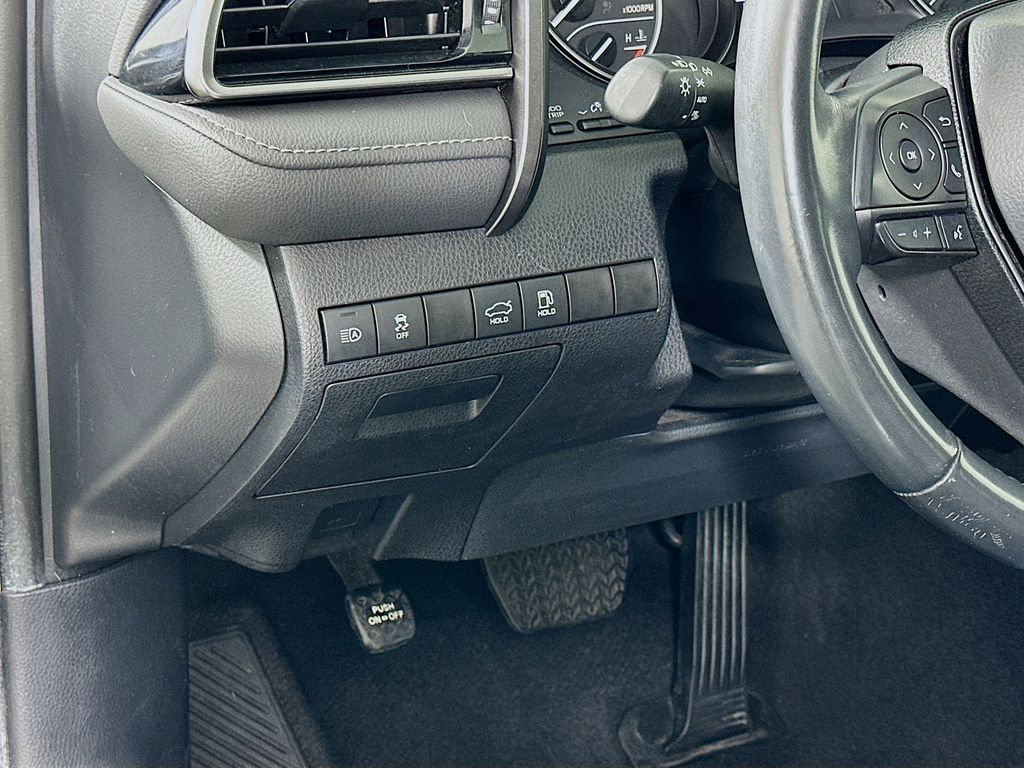 2023 Toyota Camry SE 10